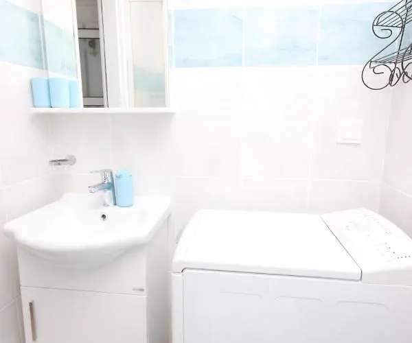 Radovac 아파트 자톤