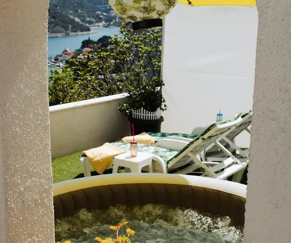 Radovac 公寓 扎通